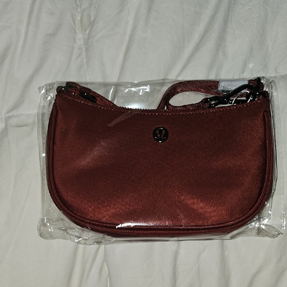 lululemon athletica Handbags - Lululemon Nwts City Essentials Mini Shoulder Bag!Rare,Sold Out ROCKWOOD,Gunmetal
